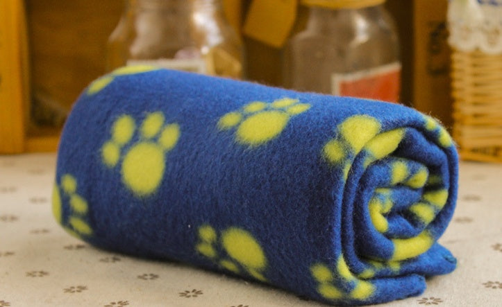 Dog Fleece Blanket – Soft, Washable Pet Sleep Mat